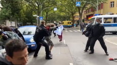 Διαδηλώσεις και στη Γερμανία κατά του lockdown: Επεισόδια στο Βερολίνο, 2000 αστυνομικοί στους δρόμους