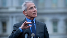 Φάουτσι: Οι ΗΠΑ δεν θα χρειαστεί να επιβάλλουν νέα lockdown, παρά τους κινδύνους της μετάλλαξης Δέλτα