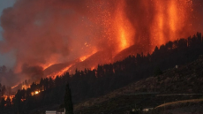 Συγκλονίζουν οι κάτοικοι της Λα Πάλμα: «Δεν πιστεύαμε ποτέ ότι το ηφαίστειο θα έφθανε στο σπίτι μας»