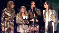 Οι Maneskin κέρδισαν το βραβείο Mtv Εma ως καλύτερο ροκ συγκρότημα - Δείτε βίντεο