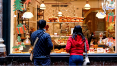 Χριστουγεννιάτικες αγορές: Ανοικτά και αυτή την Κυριακή τα καταστήματα - Το εορταστικό ωράριο