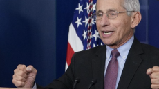 «Στα τέλη Ιανουαρίου η κορύφωση του κύματος της Omicron» εκτιμά ο Φάουτσι