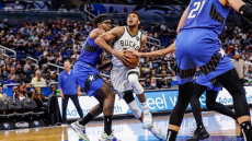 Μάτζικ - Μπακς 118-136: Με νταμπλ νταμπλ είπε «αντίο» στο 2021 ο Γιάννης - Δείτε τα highlights 