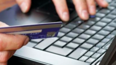 Ηλεκτρονικές απάτες: Μπήκαν στους τραπεζικούς τους λογαριασμούς με SMS και άρπαξαν 8.950 ευρώ