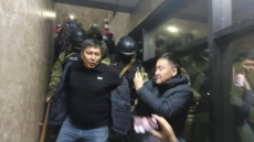 Ελεύθερος ο δημοσιογράφος που κρατήθηκε στο Κιργιστάν και ερευνούσε υποθέσεις διαφθοράς