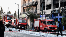 Κίνηση στους δρόμους: Κλειστή από τα ξημερώματα η λεωφόρος Συγγρού και στα δύο ρεύματα, έπειτα από την ισχυρή έκρηξη σε κτίριο