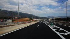 Απαγόρευση κυκλοφορίας βαρέων οχημάτων και χρήση αντιλισθητικών αλυσίδων στον αυτοκινητόδρομο «Μορέας»