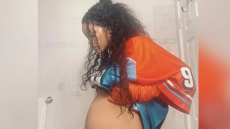 Η Ριάνα δείχνει τη φουσκωμένη της κοιλιά στην πρώτη της ανάρτηση για την εγκυμοσύνη της