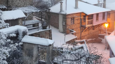 Καιρός: Χιόνια στις γύρω περιοχές της Θεσσαλονίκης με κλειστά σχολεία στο Λαγκαδά, δείτε φωτογραφίες