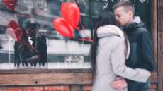 Άγιος Βαλεντίνος: Δεκαέξι παραδόσεις για την ημέρα του έρωτα