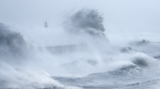 Κακοκαιρία στη Βρετανία - Καταιγίδα «Eunice»: 155.000 πολίτες έμειναν χθες χωρίς ηλεκτρικό ρεύμα