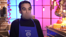 MasterChef 2022:  Τα «γαλλικά» του Βασίλη Μπόλλου για την αρχηγία Μπόμπαινα