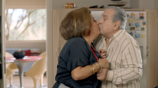 Συμπέθεροι απ' τα Τίρανα: Όλα μοιάζουν να έχουν τελειώσει αίσια για την Πένη και τον Λυκούργο