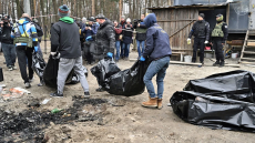 Πόλεμος στην Ουκρανία: Σχεδόν 400 άμαχοι έχουν ταφεί στο Σεβεροντόνετσκ