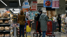 Πασχαλινό εορταστικό ωράριο: Πώς θα λειτουργήσουν από αύριο εμπορικά και πολυκαταστήματα