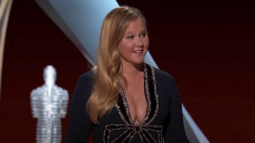 Η Έιμι Σούμερ αποκάλυψε την αντίδραση του Ντι Κάπριο για το αστείο που έκανε στα Όσκαρ