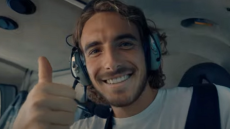 Τσιτσιπάς: Μας ξεναγεί με ελικόπτερο στη Γαλλική Ριβιέρα 