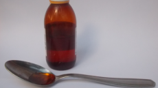 ΕΟΦ: Ανακαλεί παρτίδα σιροπιού για τον βήχα