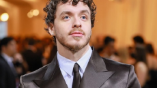 Τζακ Χάρλοου: Εμπνεύστηκε το όνομα για το νέο του άλμπουμ από τα σχόλια που του άφηναν οι θαυμάστριες