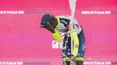 Ποδηλατικός Γύρος Ιταλίας: Ο νικητής τραυματίστηκε από τον φελλό σαμπάνιας