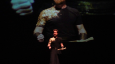 Έκτορος Κάθαρσις: Η παράσταση με πρωταγωνιστή τον Δημήτρη Λάλο