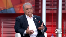 Τουρκία: «Να εισβάλει η Τουρκία στην Ελλάδα, όταν ο Μητσοτάκης φύγει από την εξουσία», λέει ο γιος του Τουργκούτ Οζάλ