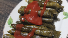 Τουρκία: Διπλωμάτης καλεί Τούρκους και Έλληνες να ενωθούν με αφορμή τα... ντολμαδάκια