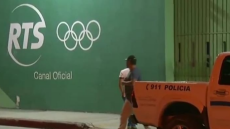 Στον Ισημερινό, πυρά και απειλητικά μηνύματα εναντίον δύο ΜΜΕ - Δείτε βίντεο