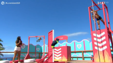 Love Island: Ο παίκτης που αποχώρησε και οι «πυροσβέστες» που... έβαλαν φωτιές - Δείτε βίντεο