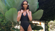 Το μοντέλο που εξεπλάγη γιατί βρήκε... πολλούς Έλληνες στην Κρήτη «ξαναχτυπά» με νέα ανάρτηση