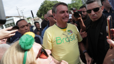 Ψήφισε ο  Μπολσονάρου - «Θεού θέλοντος, θα κερδίσουμε απόψε»