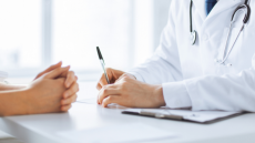 Παράταση των συμβάσεων των προσωπικών γιατρών έως το τέλος του έτους	