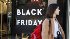 Black Friday σε καταστήματα και σούπερ μάρκετ - Τι «κυνηγούν»  φέτος οι καταναλωτές	