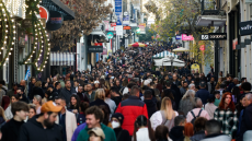 Παραμονή Πρωτοχρονιάς: Πώς λειτουργούν καταστήματα και σούπερ μάρκετ