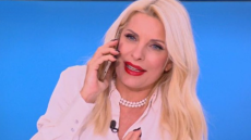 Ελένη Μενεγάκη: Ο Άγγελος Λάτσιος την πήρε τηλέφωνο στον τηλεοπτικό αέρα - «Ξέρεις που είμαι;»
