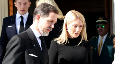 Παύλος - Μαρί Σαντάλ: Στην πλατεία Αγίας Ειρήνης με την Ολυμπία και τον Αχιλλέα - Δείτε φωτογραφία 