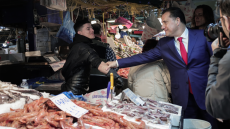 Αυτοψία Γεωργιάδη στην Ιχθυαγορά Βαρβακείου - Χωρίς χταπόδι προσωρινά το «Καλάθι της Σαρακοστής»