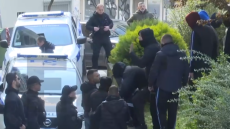 Ιωάννινα: Μεγάλη ένταση στην προσαγωγή των συλληφθέντων για τη συμπλοκή