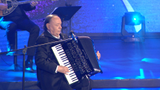 Σπίτι με το Mega: Η Ρούλα Κορομηλά υποδέχεται τον Τάκη Σούκα