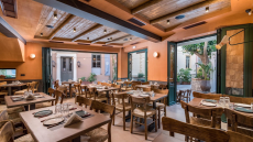 Κρήτη: Μεσίτης έβαλε πωλητήριο σε εστιατόριο στο κέντρο του Ηρακλείου εν αγνοία των ιδιοκτητών