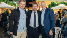 Ηράκλειο: Ανδρουλάκης, Παπανδρέου και Πάλμε στα εγκαίνια του μουσείου «Ούλοφ Πάλμε» στο Μοχό (φωτογραφίες)