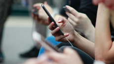 Νέο voucher έως 800 ευρώ για γονείς - Θα δίδεται κάθε μήνα, πότε ανοίγουν οι αιτήσεις
