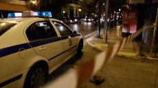 Έκανε ληστεία στον Άλιμο και τον συνέλαβαν έξω από το Προεδρικό Μέγαρο - Μπήκε ανάποδα στην Ηρώδου Αττικού