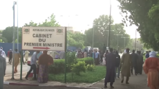 Πραξικόπημα στον Nίγηρα: H δημοκρατία θα επιβιώσει, λέει ο πρόεδρος Μπαζούμ