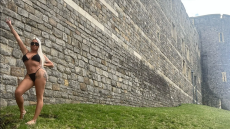 Μοντέλο του OnlyFans πόζαρε με τολμηρό μπικίνι στο κάστρο του Ουίνδσορ και έφαγε κατσάδα από τους αστυνομικούς