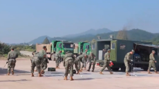 Viral βίντεο: Πώς ο στρατός της Κίνας επισκευάζει διάδρομο προσγείωσης μετά από βομβαρδισμό