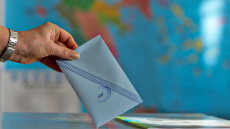 Metron Analysis: Στις 24 μονάδες το προβάδισμα της ΝΔ από το ΠΑΣΟΚ, χωρίς αντίπαλο ο Μητσοτάκης