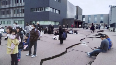 Σεισμός στην Ιαπωνία: Χάος σε σιδηροδρομικό σταθμό τη στιγμή που «χτυπά» ο Εγκέλαδος - Δείτε βίντεο