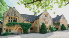 Το κτήμα που θυμίζει σκηνικό από τον Χάρι Πότερ και το Μπρίτζερτον