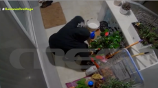 Θεσσαλονίκη: Καρέ καρέ η εισβολή διαρρηκτών σε σπίτι στο Πανόραμα